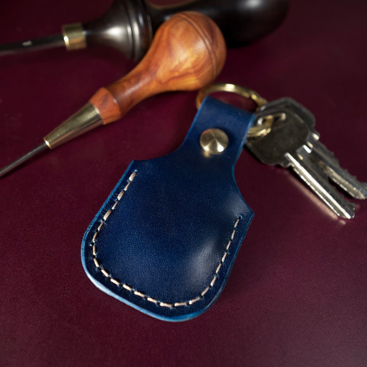 AirTag Keychain with Solid Brass Hardware, Full Grain Leather - Market